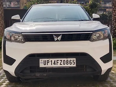 2024 Mahindra XUV300 W6 1.2 Petrol AMT 1