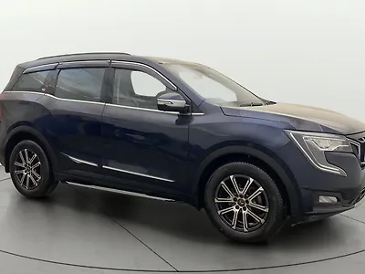 2022 Mahindra XUV700 AX 7 Diesel  AT Luxury Pack 7 STR [2021] 1