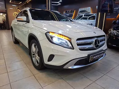 2016 Mercedes-Benz GLA 200 Sport 1