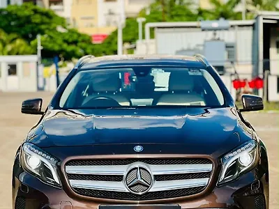2017 Mercedes-Benz GLA 200 d Sport 1