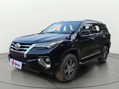 2020 टोयोटा फ़ॉर्च्यूनर 2.8 4x2 ऑटोमैटिक 1