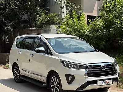 2022 Toyota Innova Crysta ZX 2.4 AT 7 STR 1 2022 Toyota Innova Crysta ZX 2.4 AT 7 STR 1