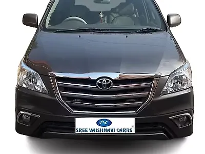 2011 Toyota Innova 2.5 VX 8 STR BS-IV 1