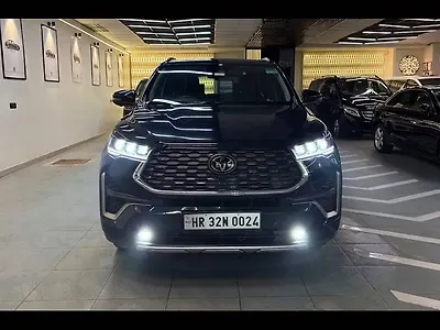 2024 Toyota Innova Hycross ZX (O) Hybrid (Electric + Petrol) Automatic (e-CVT) 7 STR 1