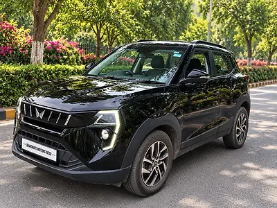 2024 Mahindra XUV 3XO AX5 Petrol 1.2L Turbo Manual 1 2024 Mahindra XUV 3XO AX5 Petrol 1.2L Turbo Manual 1