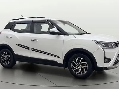 2023 Mahindra XUV300 W8 (O) 1.2 Petrol 1 2023 Mahindra XUV300 W8 (O) 1.2 Petrol 1