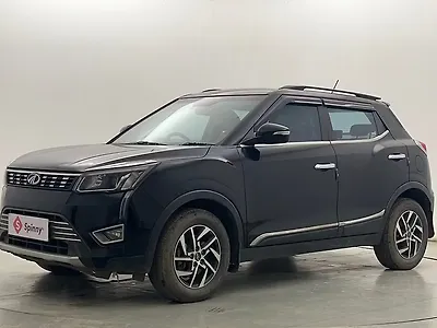 2022 Mahindra XUV300 W8 (O) 1.2 Petrol 1