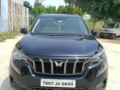 2022 Mahindra XUV700 AX 7 Diesel AT AWD 7 STR [2021] 1