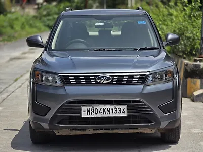 2021 Mahindra XUV300 W6 1.2 Petrol 1