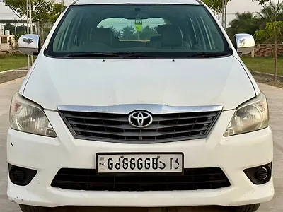 2012 Toyota Innova 2.5 G 7 STR BS-III 1