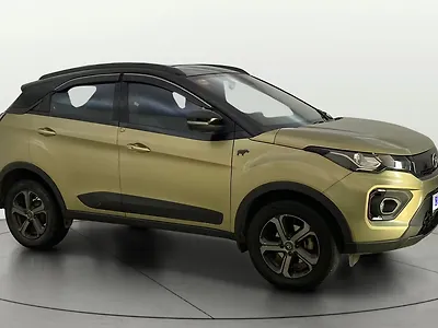 2022 Tata Nexon XZA Plus Diesel Kaziranga 1