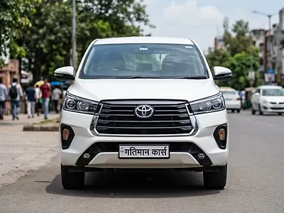 2023 Toyota Innova Crysta GX 2.4 7 STR 1