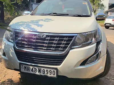 2014 Mahindra XUV500 W8 1