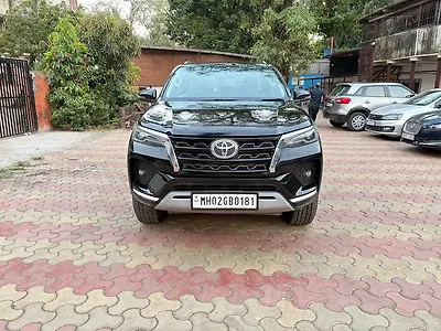 2023 Toyota Fortuner 4x2 2WD Diesel 2.8L Turbo Automatic (TC) 1 2023 Toyota Fortuner 4x2 2WD Diesel 2.8L Turbo Automatic (TC) 1