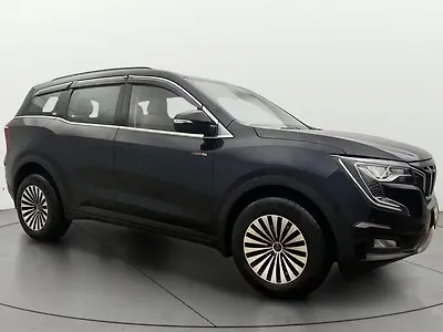 2022 Mahindra XUV700 AX 5 Petrol AT 5 STR [2021] 1