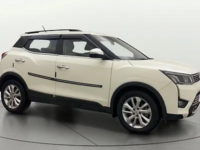 2020 Mahindra XUV300 W8 1.5 Diesel [2020] 1