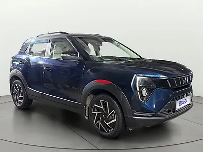 2025 Mahindra XUV 3XO AX7 Petrol 1.2L Turbo Manual Dual Tone 1
