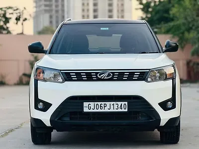 2022 Mahindra XUV300 W6 1.5 Diesel [2020] 1