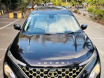 2022 Tata Safari XZA Plus Gold 1
