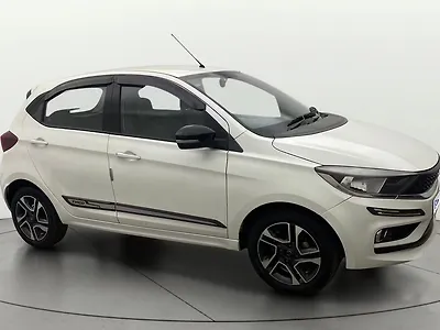 2020 टाटा टियागो रेवोट्रॉन XZA प्लस 1 2020 टाटा टियागो रेवोट्रॉन XZA प्लस 1