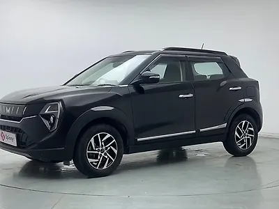 2024 Mahindra XUV 3XO AX5 Petrol 1.2L Turbo Manual 1