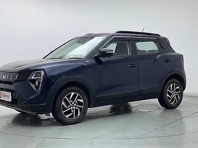 2024 Mahindra XUV 3XO AX5L Petrol 1.2L Turbo Manual 1