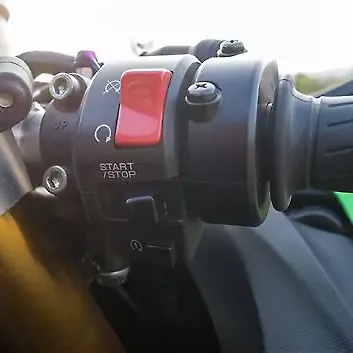 Kawasaki Ninja ZX-10R [2015] Exterior Image – BikeWale