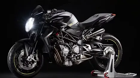 MV Agusta Brutale 1090 Front Three-Quarter