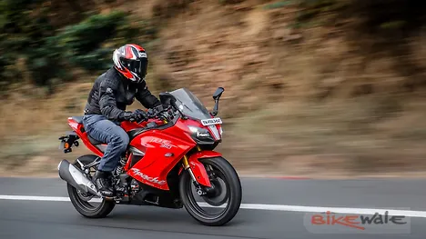TVS Apache RR 310 [2020-2023] Action