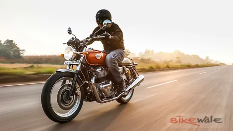 Royal Enfield Interceptor 650 Action Royal Enfield Interceptor 650 Action