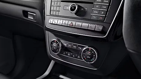 मर्सिडीज़ बेंज़ GLE कूपे [2016-2020] म्यूज़िक सिस्टम