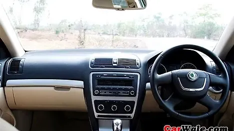 Skoda Laura Dashboard
