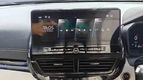 Mahindra XUV 3XO EV Infotainment System