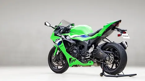 Kawasaki Ninja ZX-6R vs Triumph Rocket 3 - Know Which Is Better