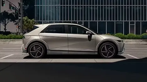 Hyundai Ioniq 5 Facelift Right Side View
