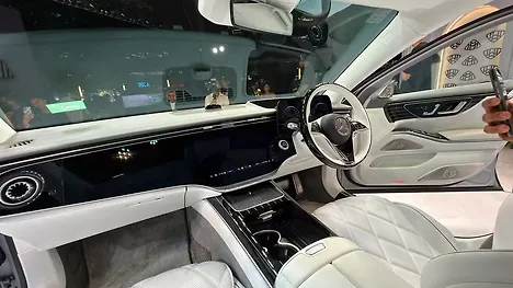 Mercedes-Benz Maybach S-Class Dashboard Mercedes-Benz Maybach S-Class Dashboard
