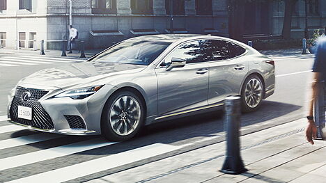 Lexus LS Price - Images, Colours & Reviews - CarWale