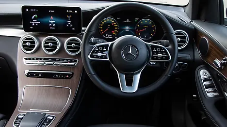 मर्सिडीज़ बेंज़ GLC [2019-2023] स्टीयरिंग व्हील