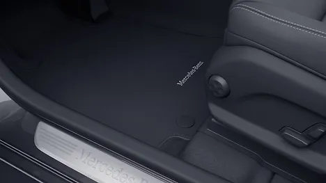 मर्सिडीज़ बेंज़ GLC कूपे इंटीरियर