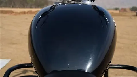 royal enfield thunderbird 500 fuel tank capacity