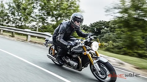 Thrumton Images of Triumph Thruxton | Photos of Thruxton - BikeWale