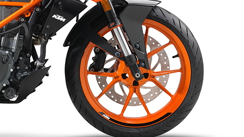 KTM 390 Duke [2021] Front Wheel & Tyre Image - BikeWale