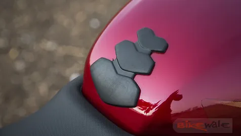 pulsar 150 tank flap