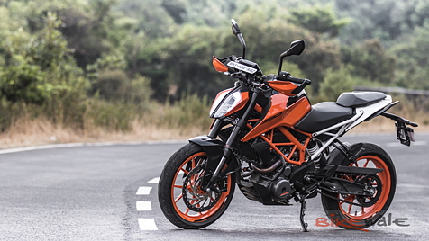 KTM 390 Duke [2021] Front Three-Quarter Image - BikeWale