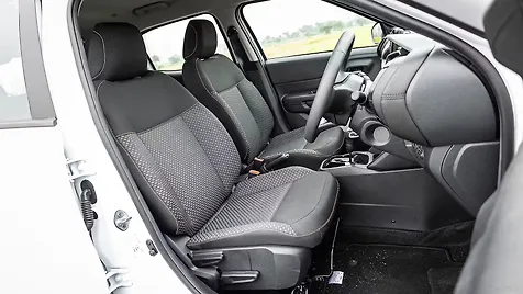 citroen-c3-interior-front-row-seats