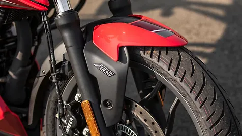 ns200 front mudguard