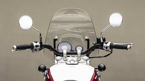 Royal Enfield Super Meteor 650 Handle Bar Image - Bikewale