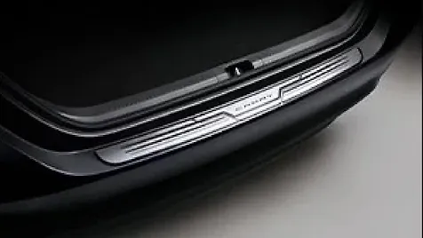 toyota-camry-exterior-rear-scuff-plates