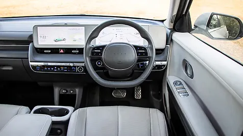 ioniq-5-interior-steering-wheel-2