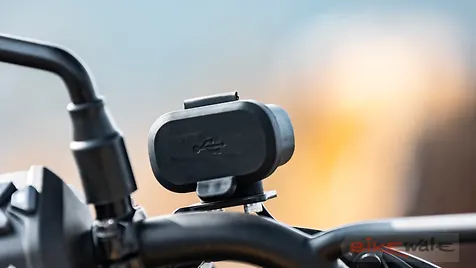 ducati scrambler usb port